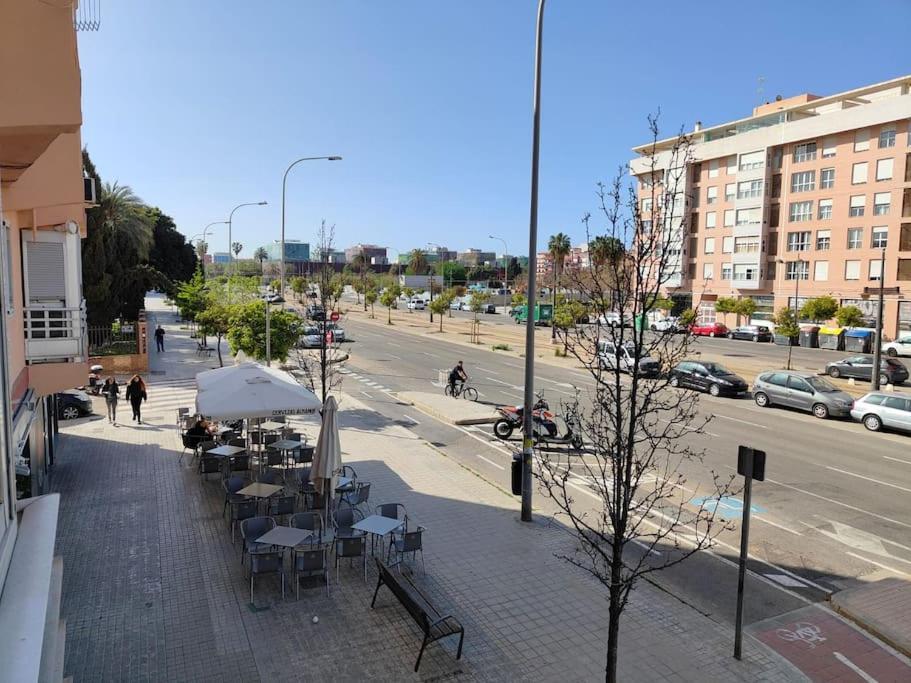 Piso Cerca Universidades Y Playa Валенсия Экстерьер фото